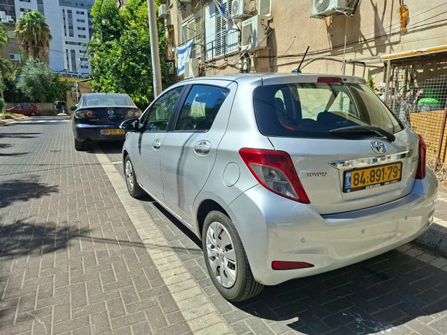 טויוטה יאריס