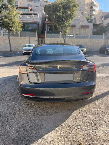 טסלה מודל 3