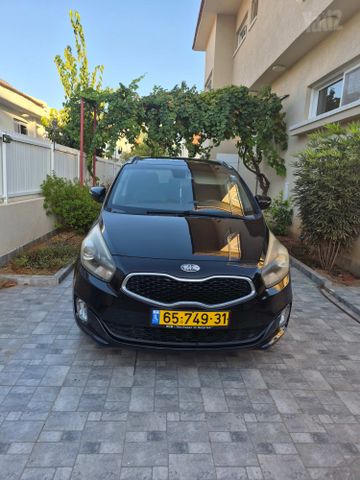 מודעת רכב קיה קארנס