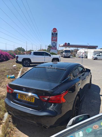 ניסאן מקסימה