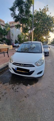 יונדאי i10