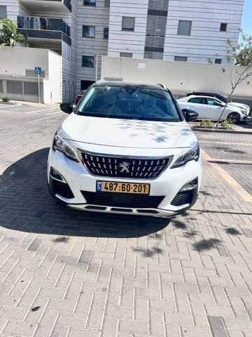 פיג'ו 3008