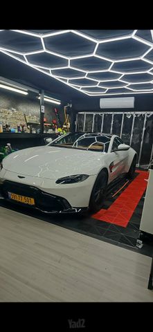 אסטון מרטין ואנטאג'