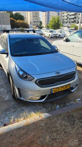 קיה נירו