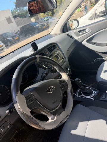 מודעת רכב יונדאי i20