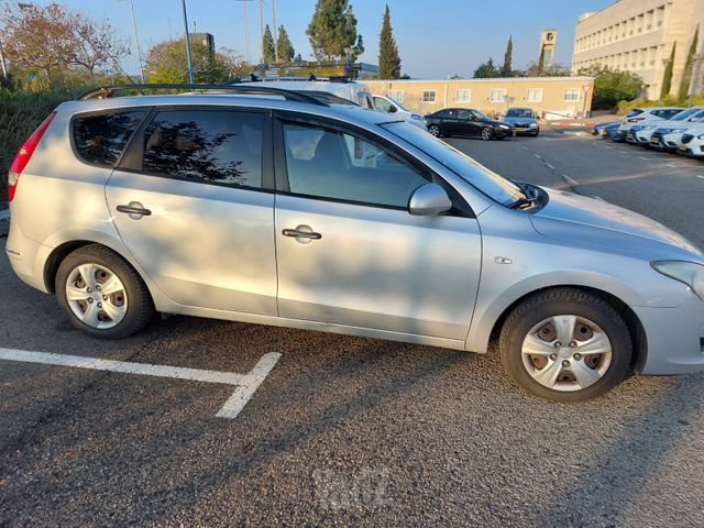יונדאי i30