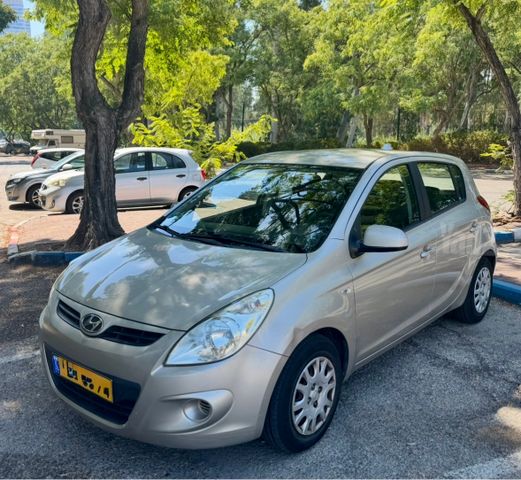 מודעת רכב יונדאי i20