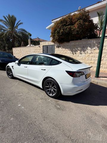 טסלה מודל 3
