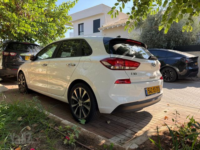יונדאי i30
