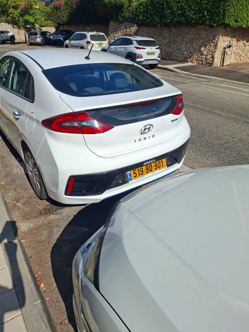 יונדאי איוניק