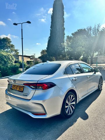 טויוטה קורולה