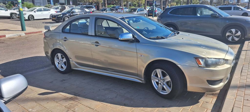 מיצובישי לנסר