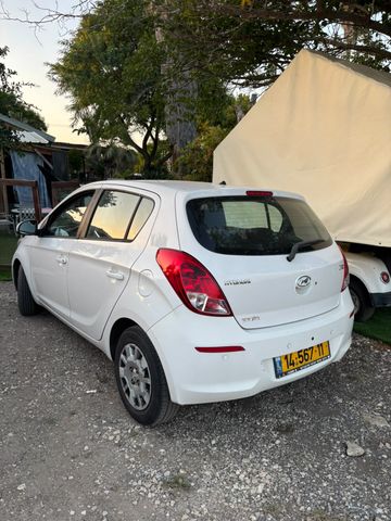 יונדאי i20
