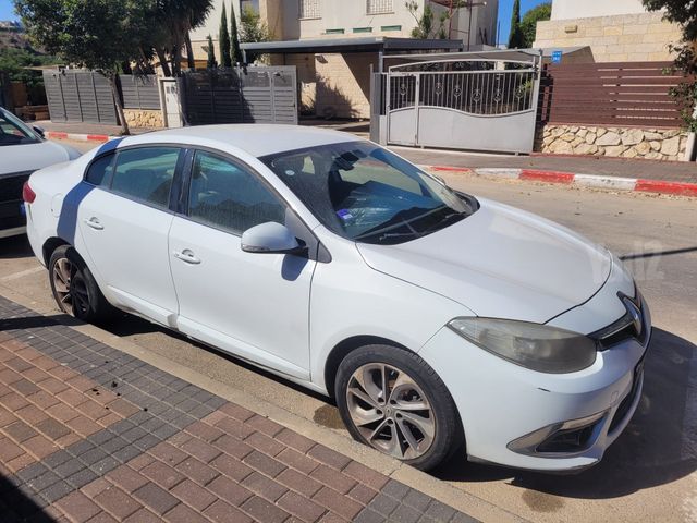 רנו פלואנס
