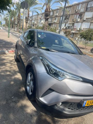 טויוטה C-HR