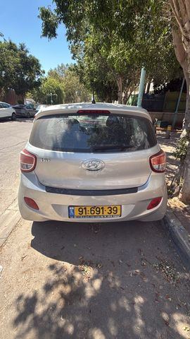 יונדאי i10