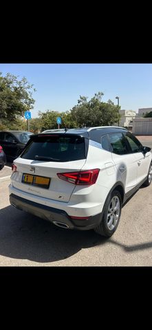 סיאט ארונה