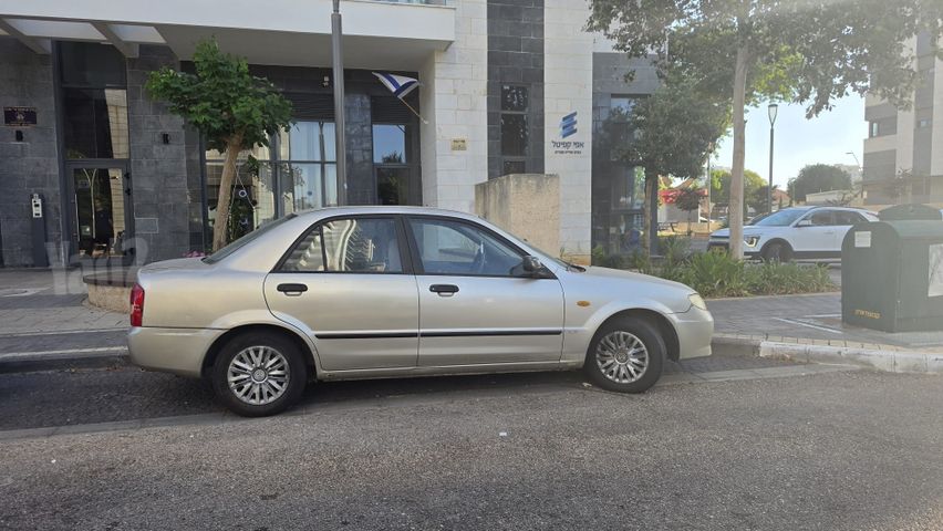 מאזדה 323