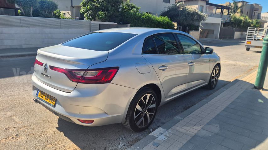 רנו מגאן