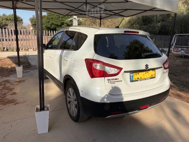 סוזוקי קרוסאובר