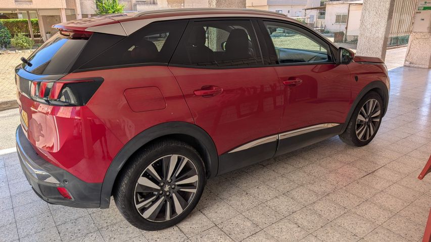 פיג'ו 3008
