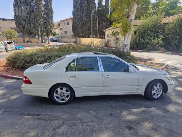 לקסוס LS