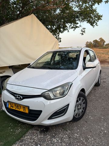יונדאי i20