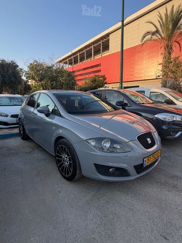 מודעת רכב סיאט לאון