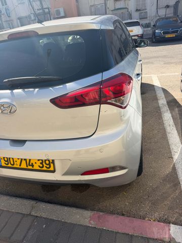 יונדאי i20