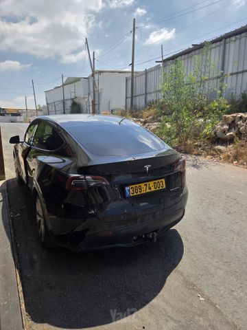 מודעת רכב טסלה מודל Y
