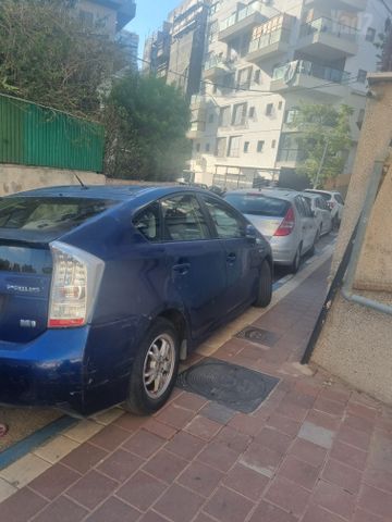 מודעת רכב טויוטה פריוס
