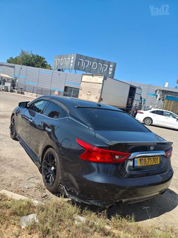 ניסאן מקסימה