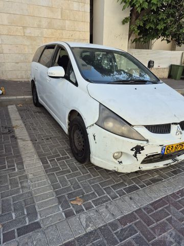 מודעת רכב מיצובישי גרנדיס
