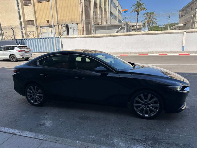 מאזדה 3