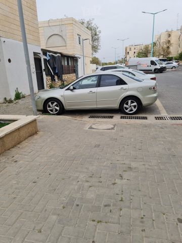 מודעת רכב מאזדה 6