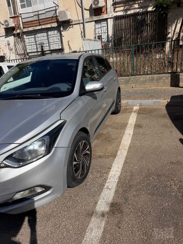 יונדאי i20