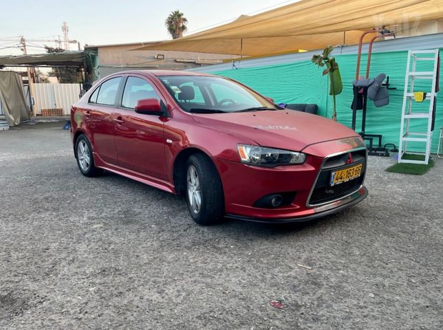 מודעת רכב מיצובישי לנסר
