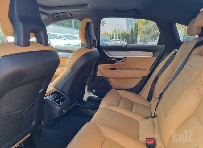 וולוו S90
