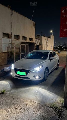 מודעת רכב מאזדה 3