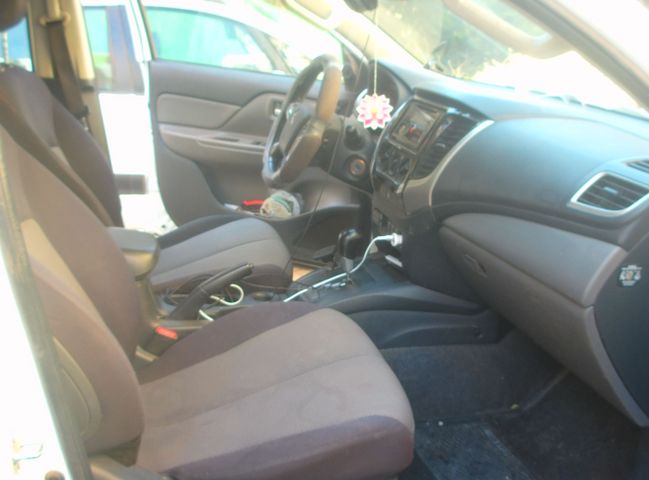 טרייטון / L200 Instyle אוט׳ 2.4 (154 כ״ס)