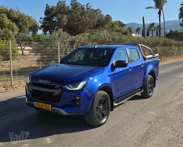 איסוזו די-מקס
