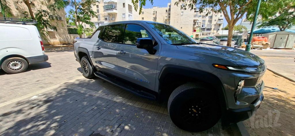 סילברדו EV LT חשמלי אוט׳ (645 כ״ס)