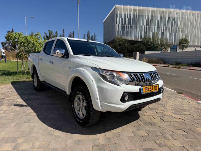מיצובישי טרייטון / L200