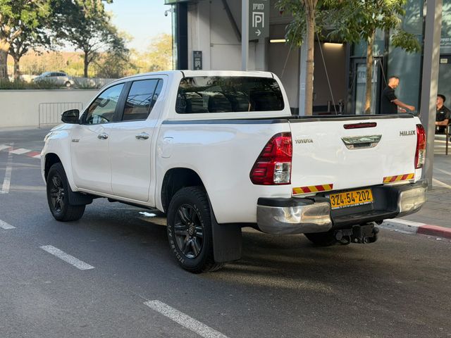 טויוטה היילקס