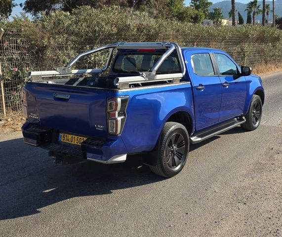 איסוזו די-מקס