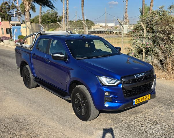 איסוזו די-מקס