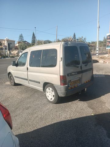 מודעת רכב סיטרואן ברלינגו