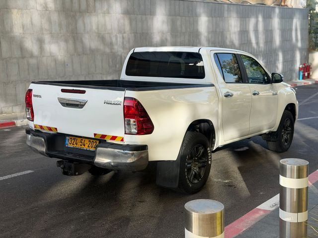 טויוטה היילקס