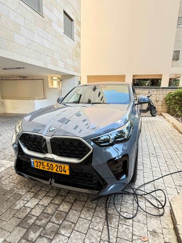 ב מ וו X2