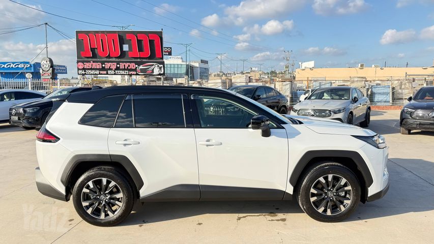 טויוטה RAV4
